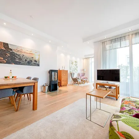 Claire Meerzeit Sellin (Rugen)