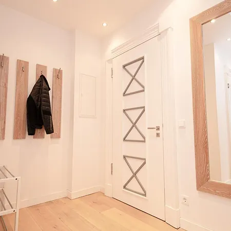 Claire Meerzeit * Sellin (Rugen)